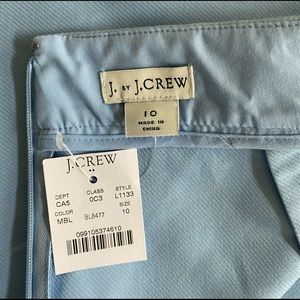 Light Blue.  Back zipper tulip edged skirt. Sz 10